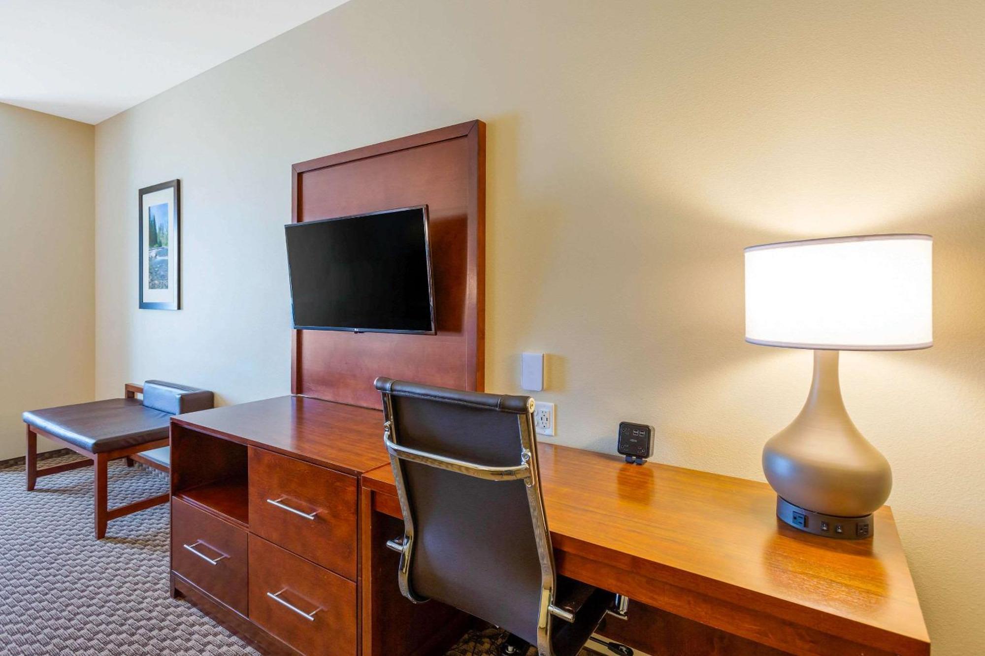 Comfort Suites Burlington Near I-5 Eksteriør bilde